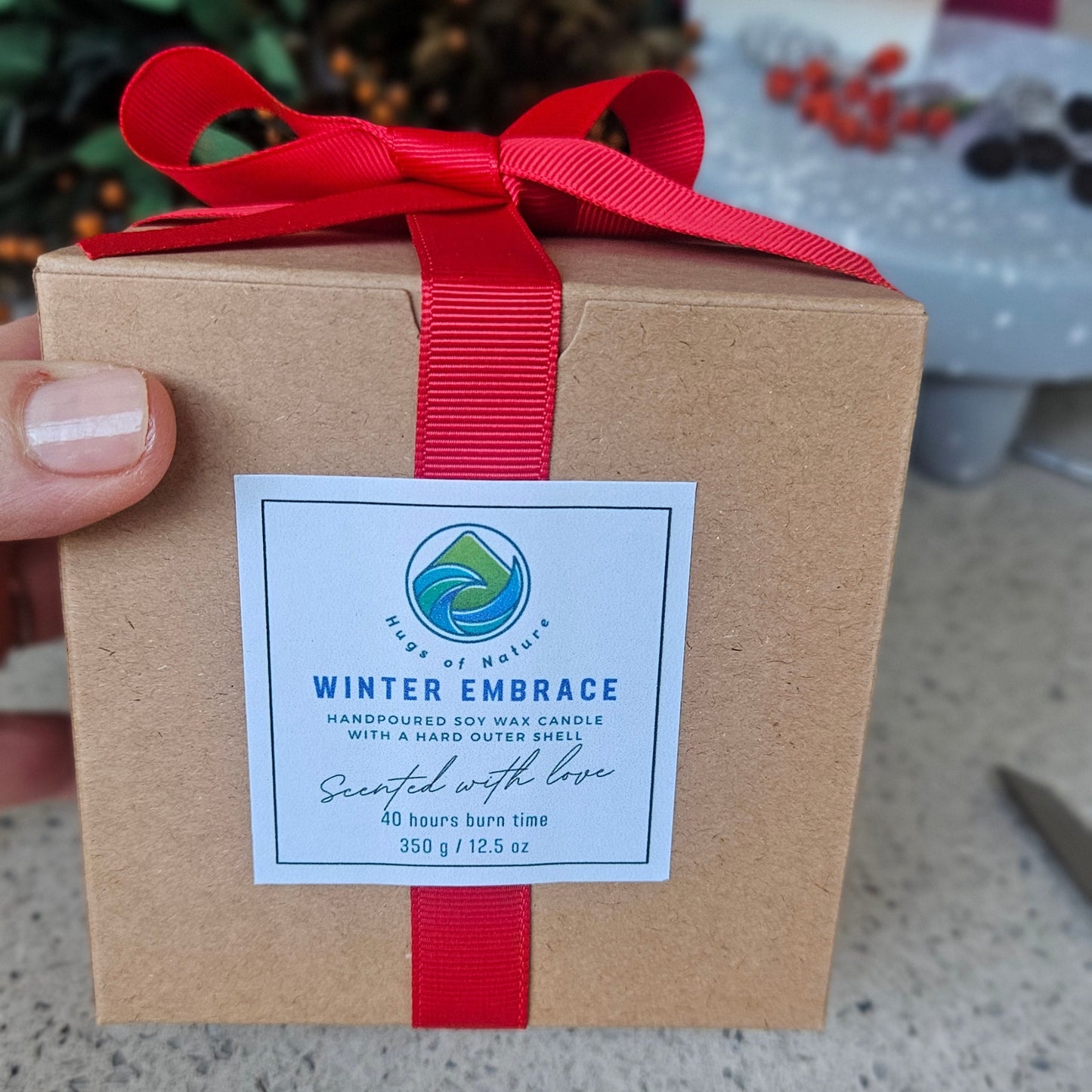 A Winter Embrace Botalical Candle