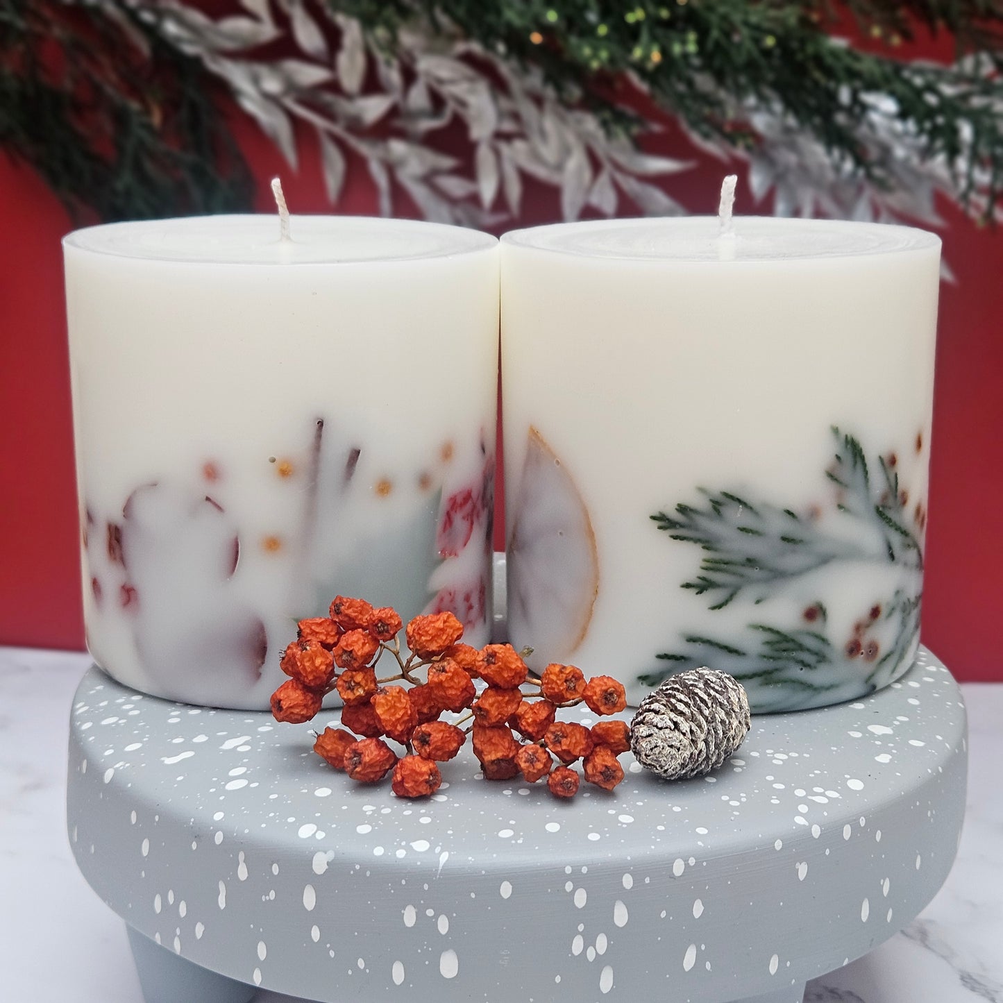 A Winter Embrace Botalical Candle